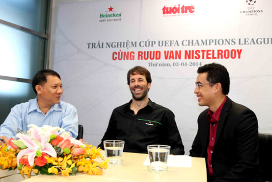 Giao lưu trực tuyến cùng Van Nistelroy